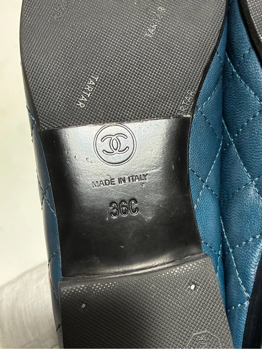 CHANEL Dark Blue Quilted Leather Ballet Flats with CC Logo